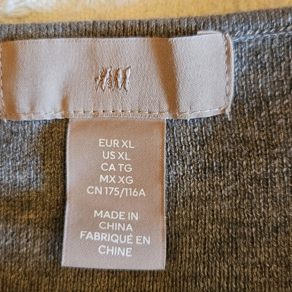 Gray Knit Women's Top Xl - Picture 2 of 3